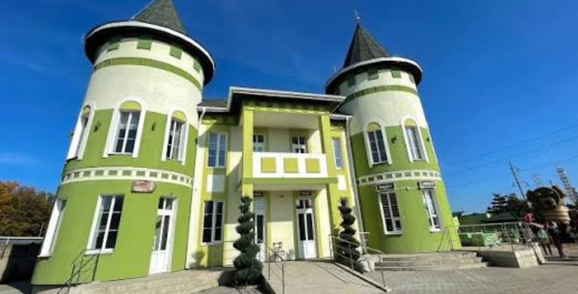 Подільський зоопарк цікаве місце для сімейного відпочинку